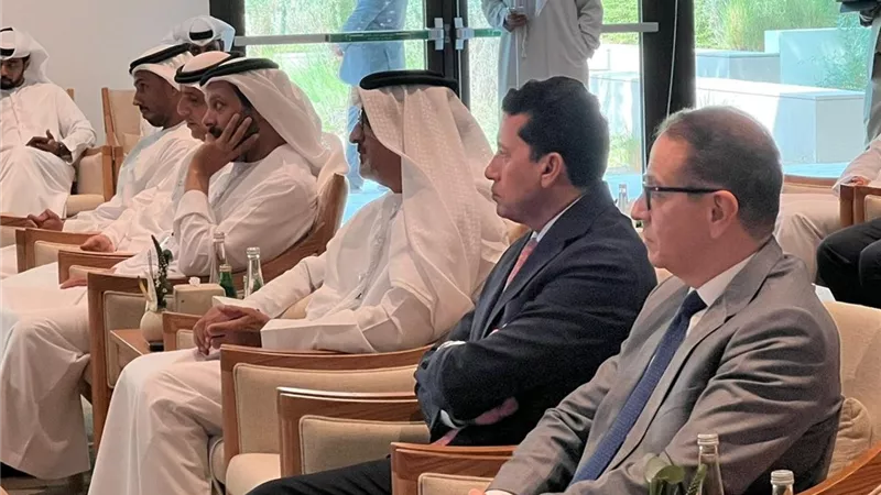 في مؤتمر بالإمارات.. وزير الرياضة يعلن تفاصيل سباق زايد الخيري