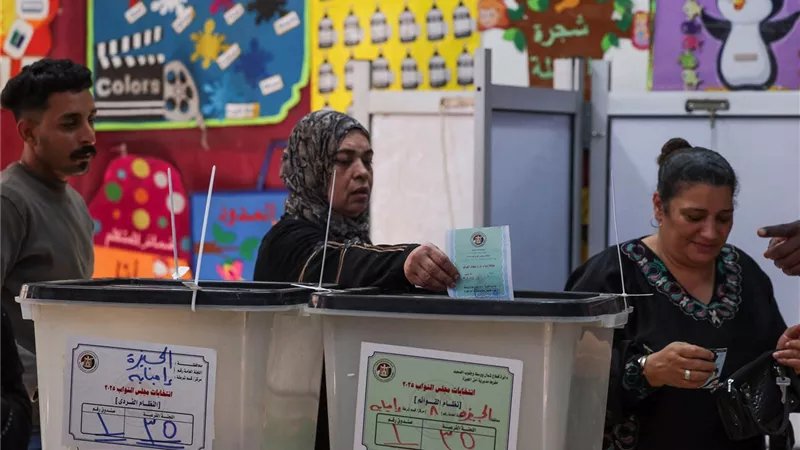 تحالف سري ينهار بإمبابة.. مرشح مستقبل وطن يدعم المعارض ونشوى الديب تنسحب
