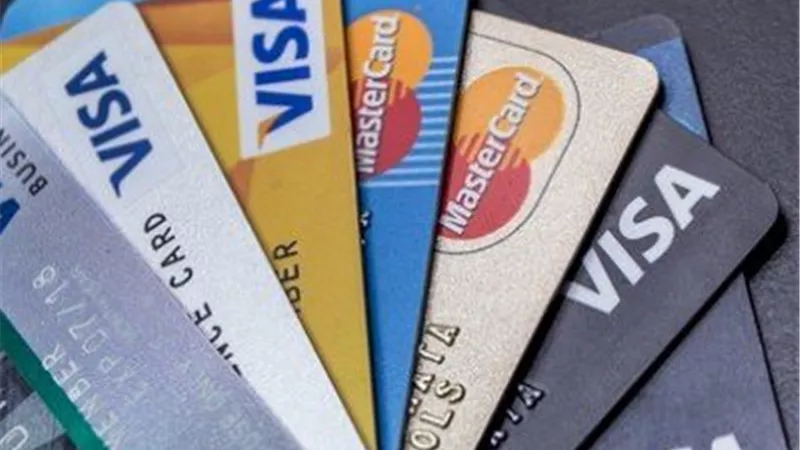 فيزا وماستركارد تتوصلان لتسوية تخفض رسوم المعاملات بـ0.1% لـ5 سنوات