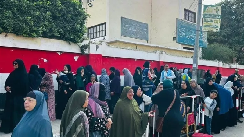استمرار الإقبال على لجان بندر ومركز الفيوم في انتخابات مجلس النواب 2025