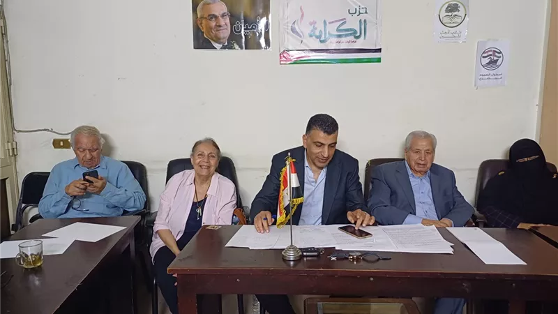 بدء مؤتمر حزب الكرامة لتشكيل لجنة شعبية للدفاع عن سجناء الرأي| صور