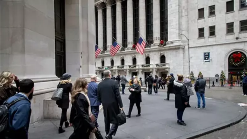 ارتفاع عوائد سندات الخزانة الأمريكية مع تفاؤل المستثمرين بانتهاء الإغلاق