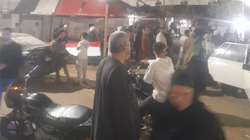 قبل ساعات من غلق اللجان.. توافد كبير على التصويت بالجيزة
