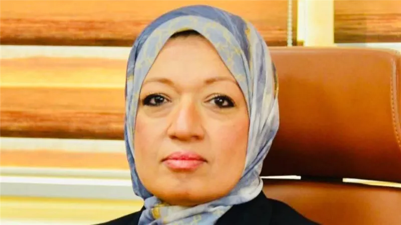 رئيس جامعة حلوان يهنئ الدكتورة رشا شرف لتوليها منصب أمين تطوير التعليم