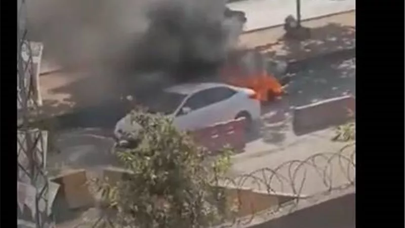 مقتل 12 وإصابة 21 شخصا في انفجار كبير بباكستان| فيديو 