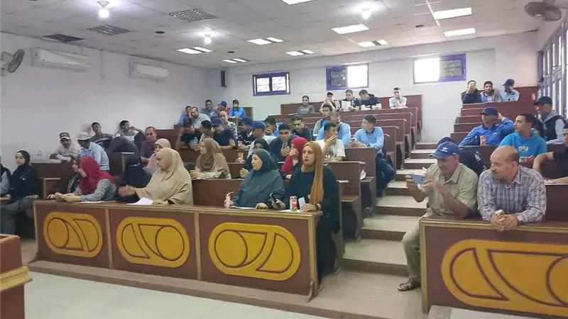 محافظ الدقهلية يتابع جهود تمكين المرأة والشباب ودعم مبادرات العمل الحر