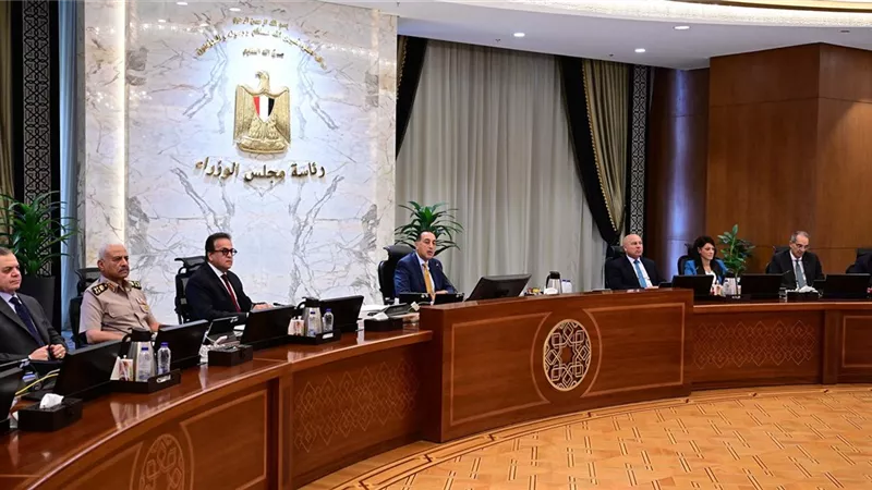 مدبولي: قطاع الاتصالات وتكنولوجيا المعلومات يحظى باهتمام بالغ من الرئيس