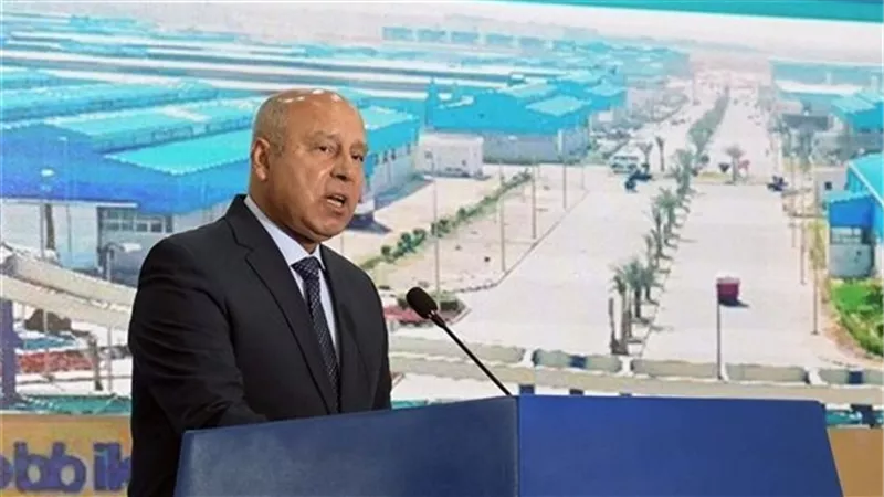 كامل الوزير: الدولة ملتزمة بمسار خفض الانبعاثات الكربونية