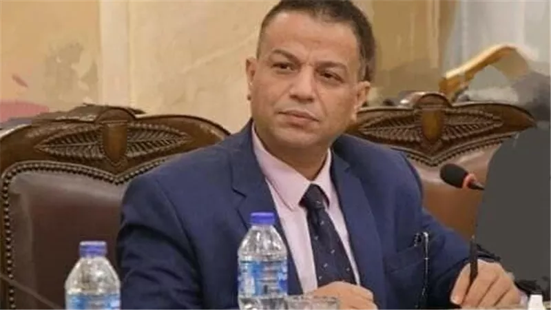 أستاذ جامعي يكشف العقوبات المتوقعة بشأن واقعة كلية الآداب جامعة بنها|خاص