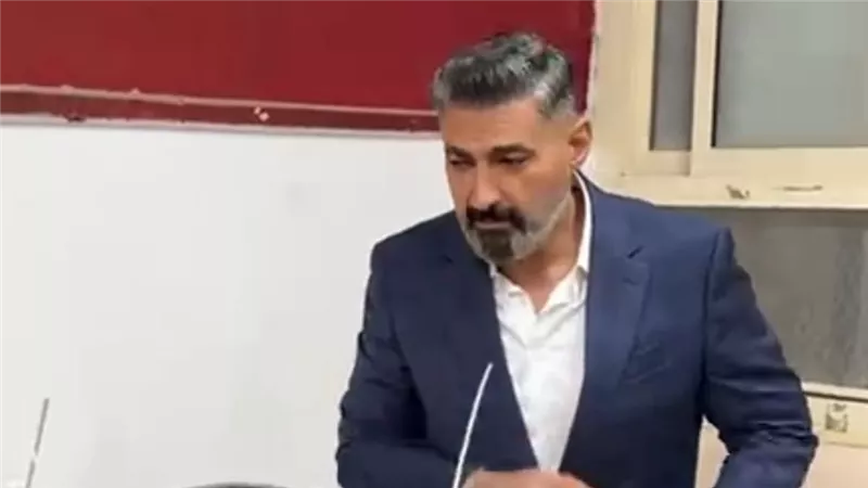 ياسر جلال يدلي بصوته في انتخابات مجلس النواب |صور