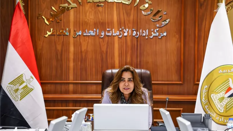 وزيرة التنمية المحلية تتابع سير انتخابات مجلس النواب في اليوم الثاني| صور