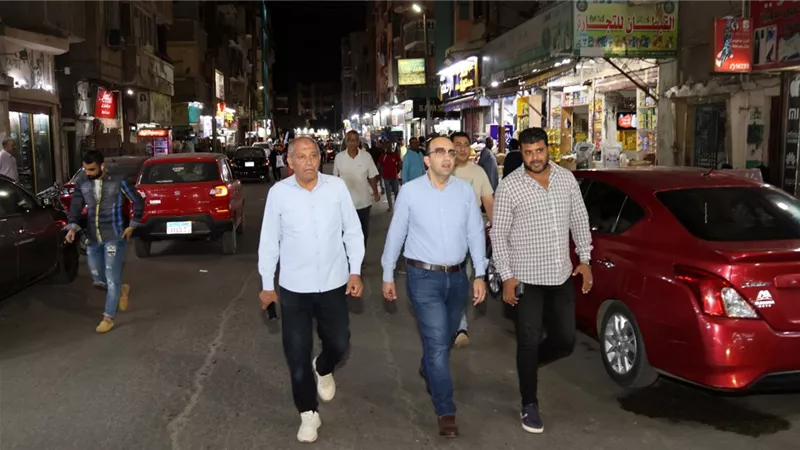 نائب محافظ الإسماعيلية يتفقد شوارع حي أول ويوجه برفع الإشغالات