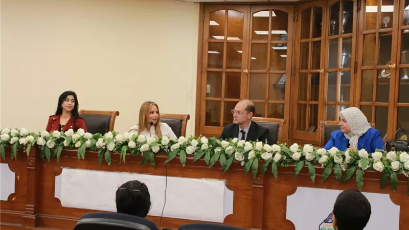 مواصفات رائد الأعمال الناجح  فى دورة تدريبية بجامعة عين شمس 