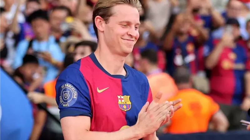 برشلونة يعلن مدة غياب دي يونج عقب الإصابة