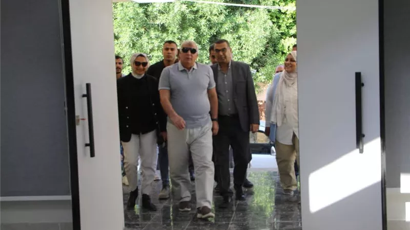 تمهيدًا لافتتاحه..محافظ الوادي الجديد يتفقد أعمال إنشاء المركز التكنولوجي 