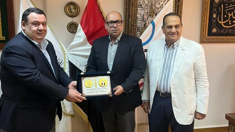 إدريس يهنئ بعثة مصر بعد حصدها 27 ميدالية في دورة التضامن  