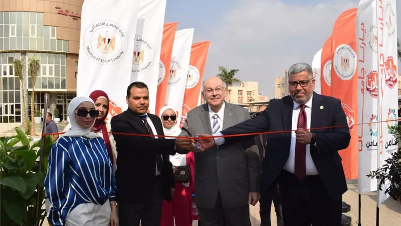 التضامن تنظم معرض 