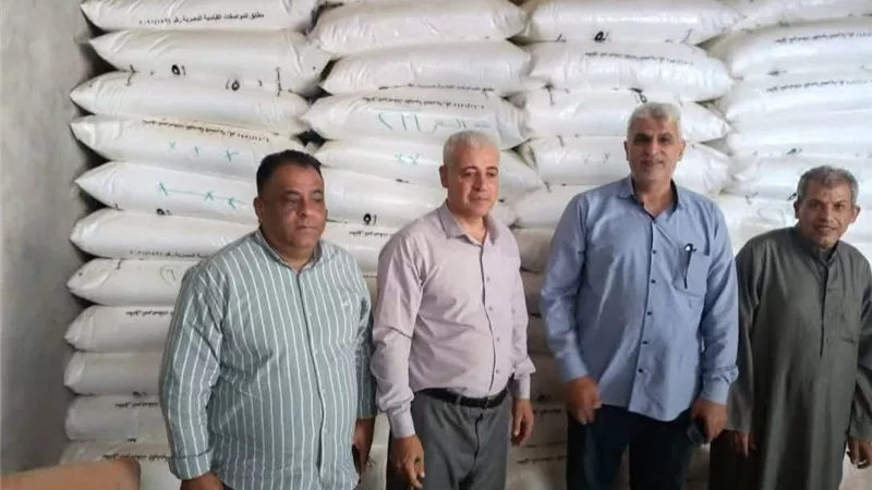 اليوريا بـ 269 والنترات بـ264 جنيها .. زراعة الشرقية تتابع صرف الأسمدة 