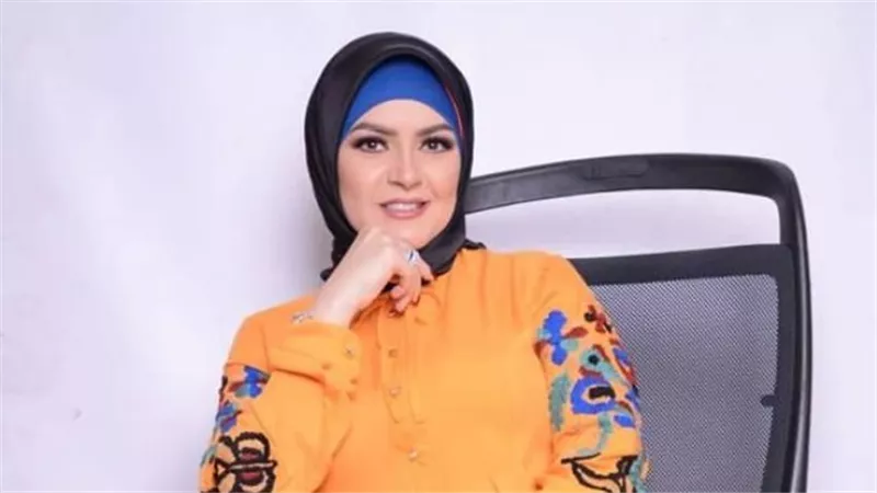 قبل منال عبد اللطيف.. نجمات خلعن الحجاب وسهير رمزي أبرزهم 