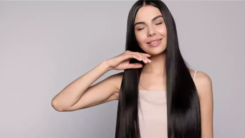 لشعر ناعم ولامع.. إليك ماسك الزبادي والعسل للشعر