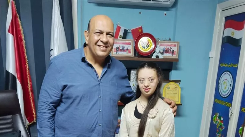 «هاجر» تتحدى الإعاقة وتحصد ذهبية الووشو كونغ فو وتحلم بمقابلة الرئيس