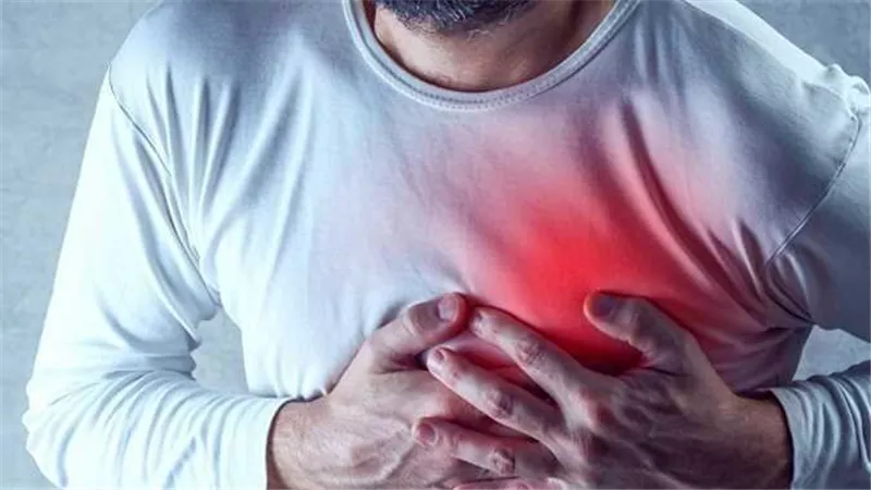 من الربو إلى القرحة.. الأسباب الكامنة وراء آلام الصدر لدى الشباب