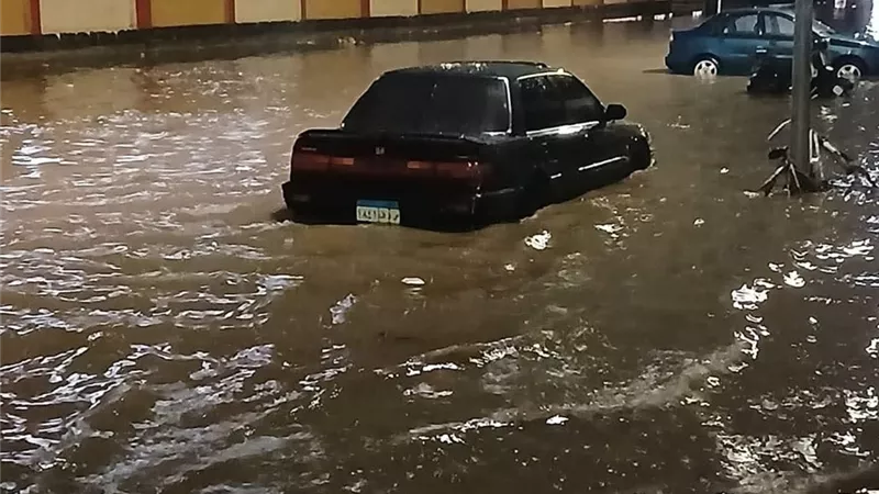  انهيار جدار وانقطاع كهرباء.. نتائج أول يوم لنوة المكنسة ببورسعيد |صور