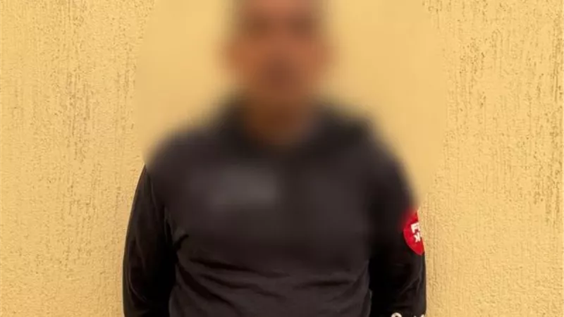 سحجات متفرقة.. حكاية شخص اعتدى على طالب بسبب اللهو أمام منزله بالجيزة