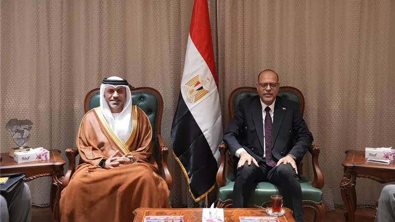 وزير العمل يبحث مع السفير الإماراتي تعزيز التعاون في التدريب والعمالة