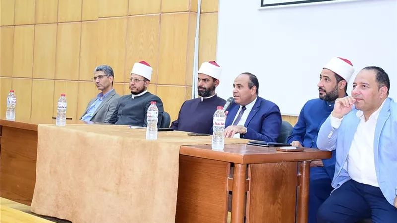 12 كلية بجامعة سوهاج تشهد ندوات توعوية بالتعاون مع الأزهر الشريف