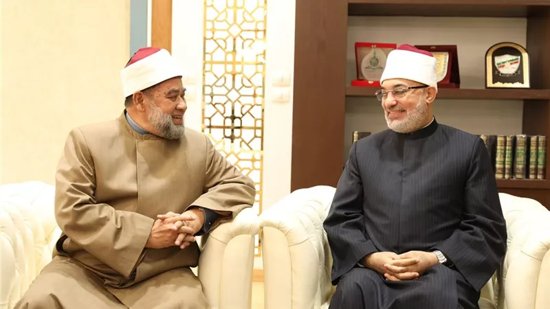 المفتي: مستعدون لتقديم الدعم العلمي لخريجي الأزهر بتايلاند