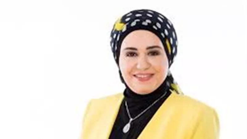 كيف أتعامل مع زوجي البخيل؟.. الدكتورة نادية عمارة تجيب