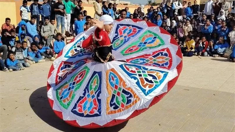 البهجة في المسرح المتنقل.. قصور الثقافة تواصل قوافل التوعية ودعم المواهب