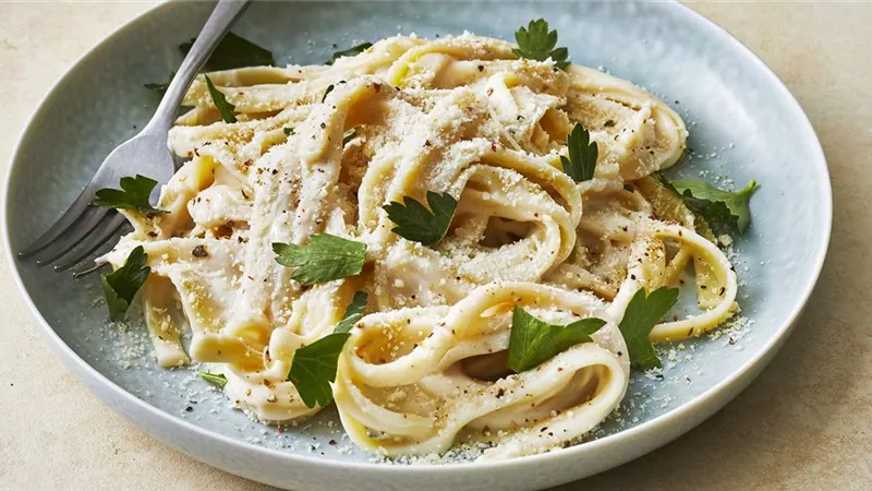 إليك وصفة المكرونة الفيتوتشيني ألفريدو اللذيذة.. بطعم لا يقاوم