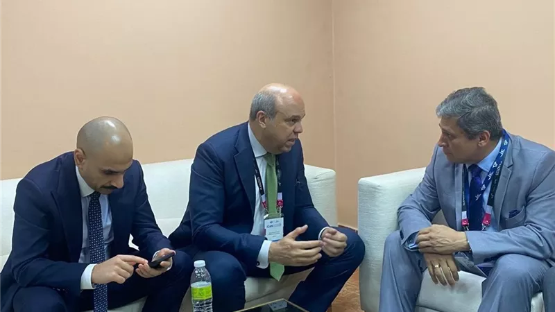 وزير الطيران: تبادل الخبرات أساس تطوير القطاع وتحسين تجربة المسافرين