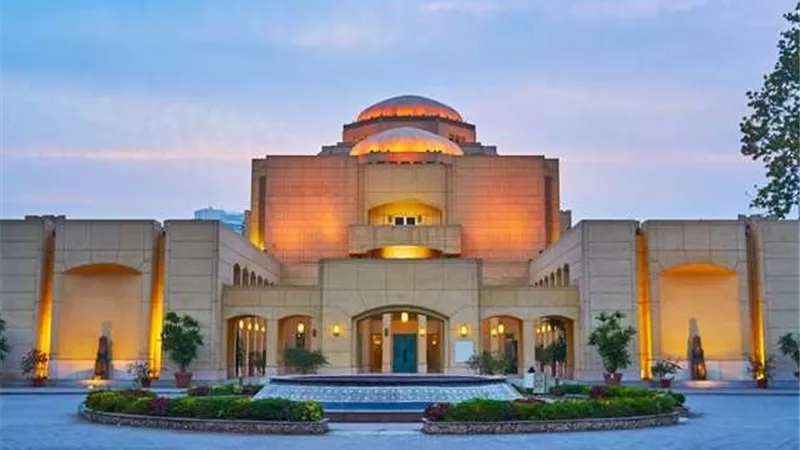 أعمال عمالقة زمن الفن الجميل على مسرح معهد الموسيقي