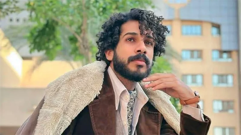 المؤلف محمد شاكر: 