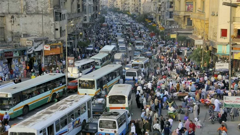 خبير مروري يحذر من ازدحام شديد اليوم الخميس على الطرق السريعة| فيديو