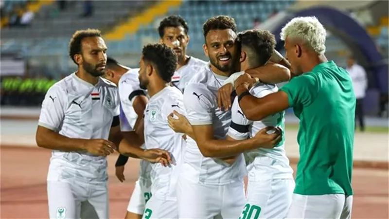 «كاف» يعلن طاقم حكام مباراة المصري وكايزر شيفز بالكونفدرالية 