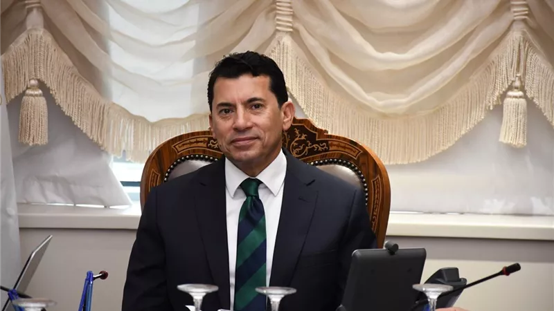 وزير الشباب يشيد باللجنة البارالمبية لتحقيق الاستقلالية المالية والإدارية