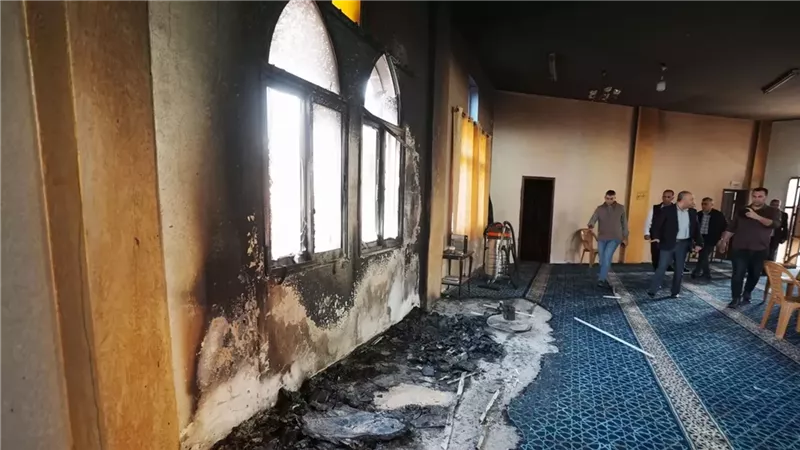 منظمة التعاون الإسلامي تدين جريمة إحراق مسجد في الضفة الغربية