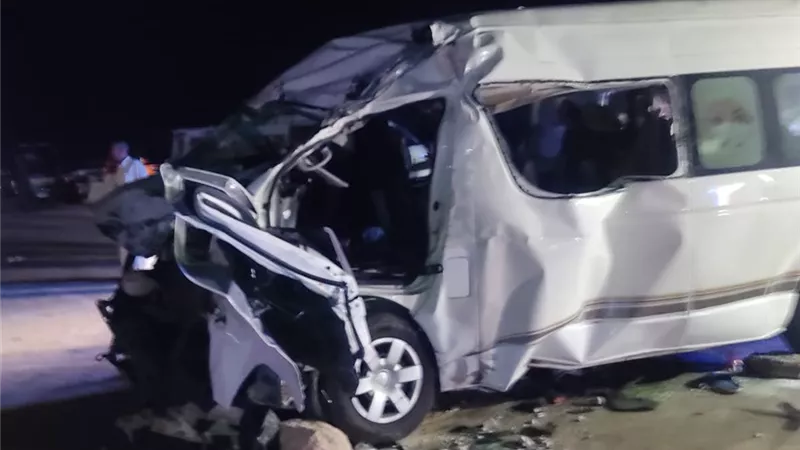 إصابة 13 شخصا في انقلاب ميكروباص ببورسعيد 
