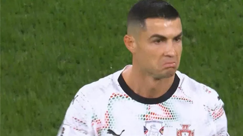بعد طرده أمام أيرلندا.. مخاوف بشأن مشاركة رونالدو في كأس العالم 2026