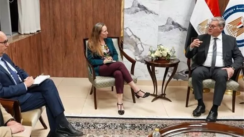 وزير البترول يبحث مع وفد البنك الدولي تعزيز التعاون وتمويل مشروعات الطاقة