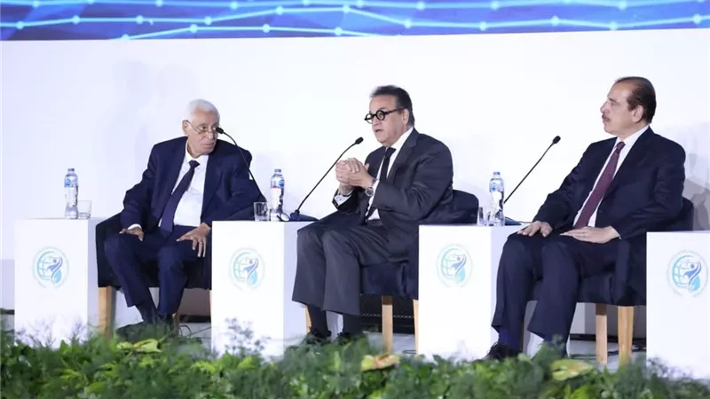 خالد عبدالغفار: 