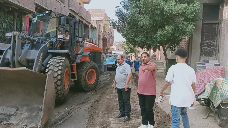 الوحدة المحلية بالواسطى تكثف جهود مواجهة التعديات وتحسين النظافة