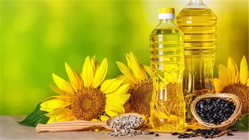 سوق الزيوت يتحرك.. ارتفاع الأولين والذرة وعباد الشمس مستقران