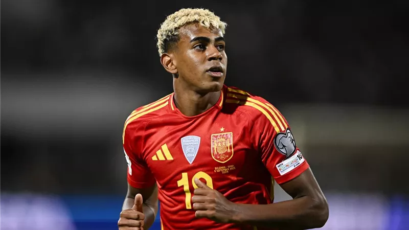 الاتحاد الإسباني وبرشلونة يبحثان حل أزمة يامال قبل مواجهتي جورجيا وتركيا