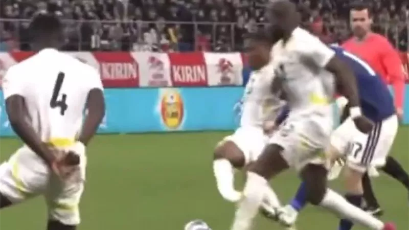 كسر مُضاعف.. إصابة مدوية لـ لاعب غانا أمام اليابان