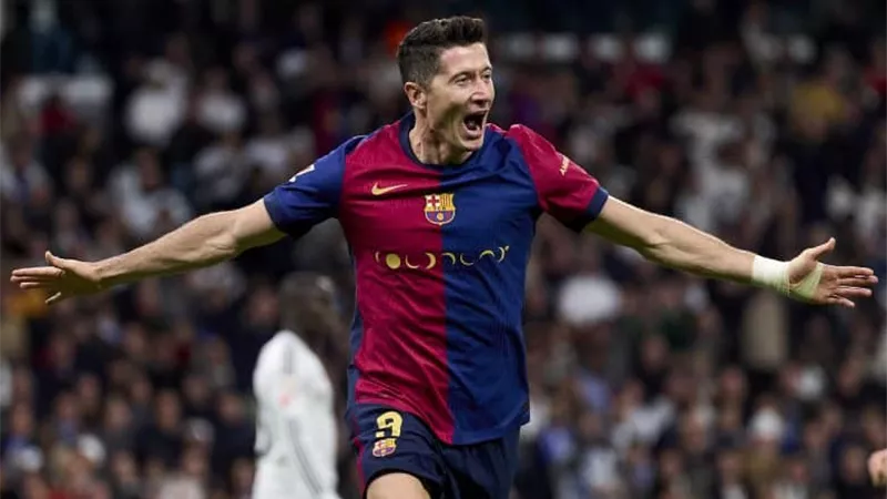اقترب من الرحيل... برشلونة يبحث عن خليفة ليفاندوفسكي بين كبار أوروبا